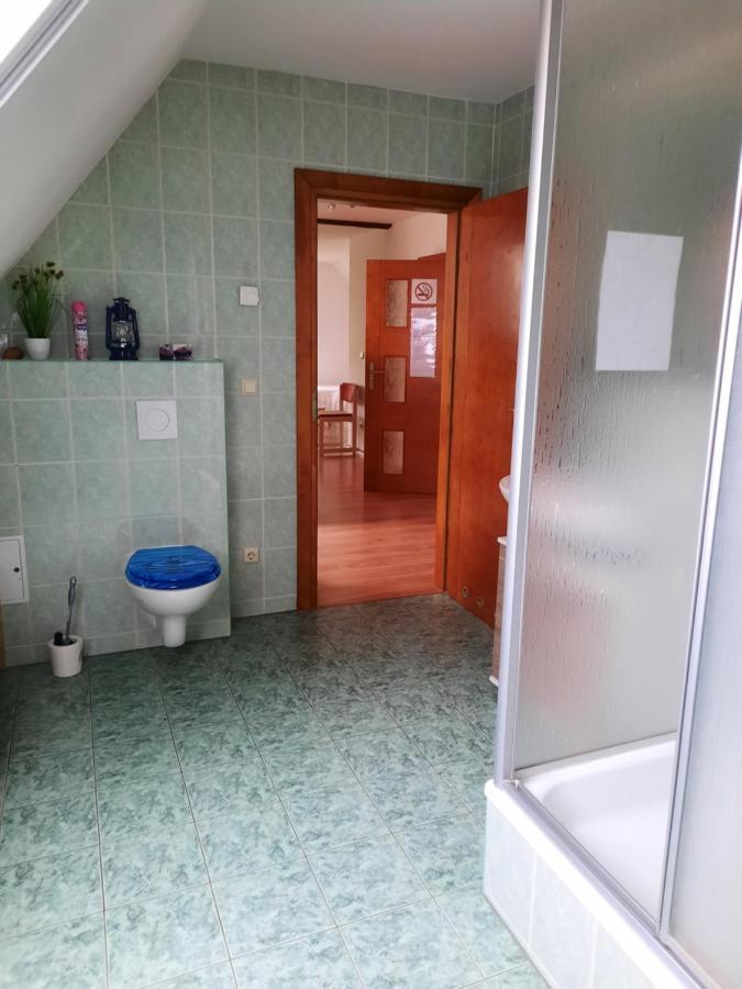 Monteur- Und Ferienwohnung In Hainichen - Obergeschoss Oder Dachgeschoss - Familie Weber Bockendorf Exteriér fotografie