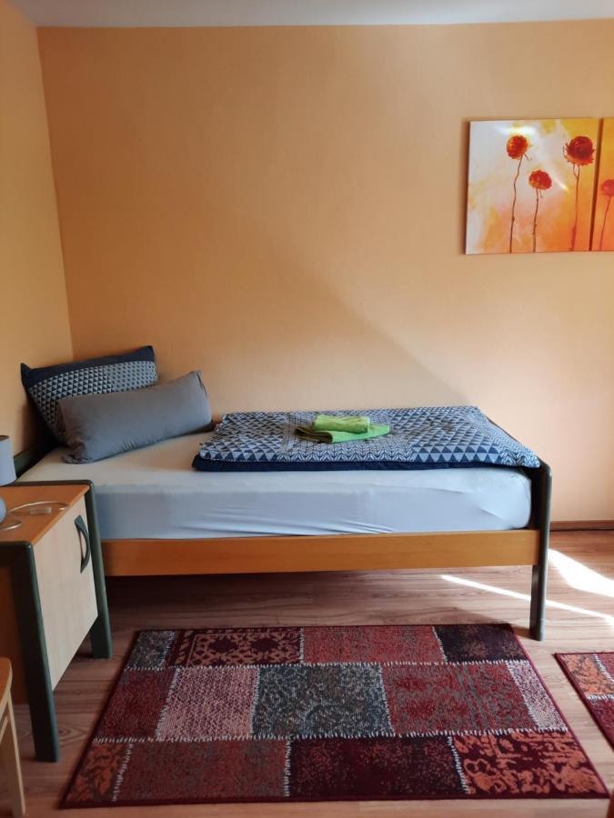 Monteur- Und Ferienwohnung In Hainichen - Obergeschoss Oder Dachgeschoss - Familie Weber Bockendorf Exteriér fotografie