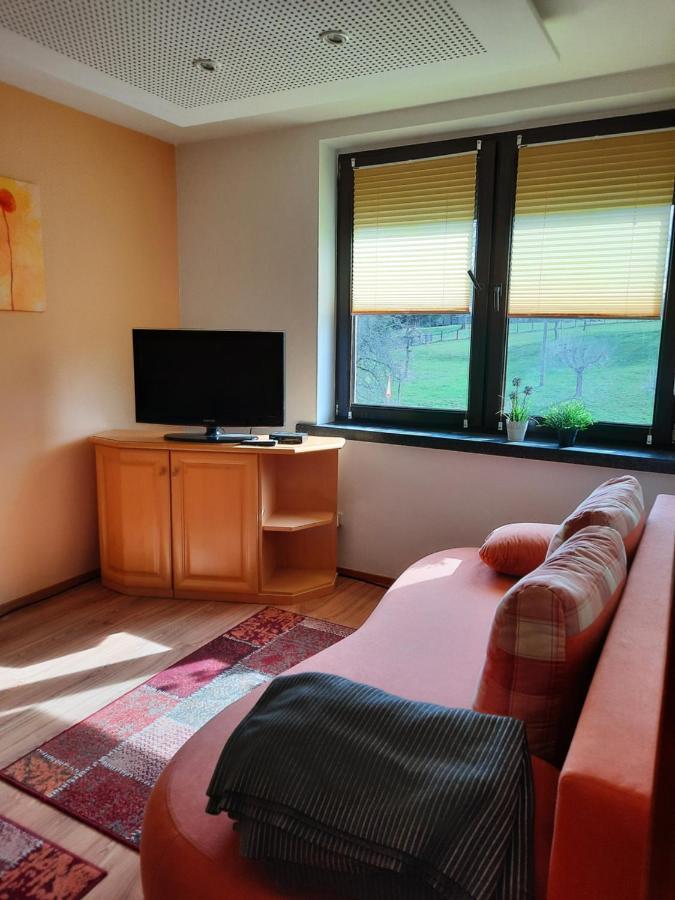 Monteur- Und Ferienwohnung In Hainichen - Obergeschoss Oder Dachgeschoss - Familie Weber Bockendorf Exteriér fotografie